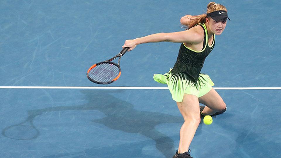 Elina Svitolina berusaha mengembalikan kepada Angelique Kerber.